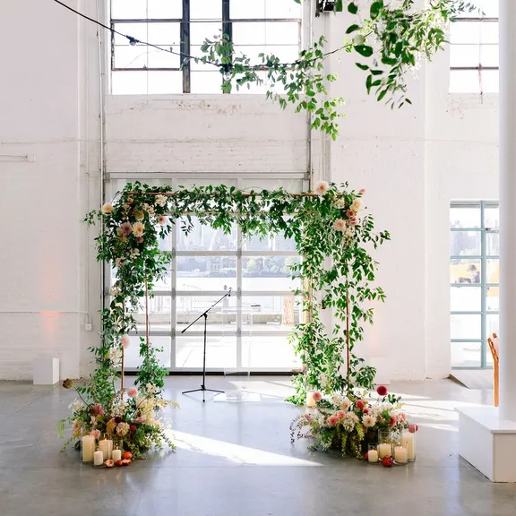 14 Show-Stopping Ideas for Your Wedding With Arch Decorations