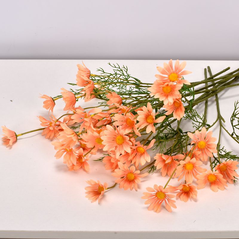 Soft blush silk daisy flower stem