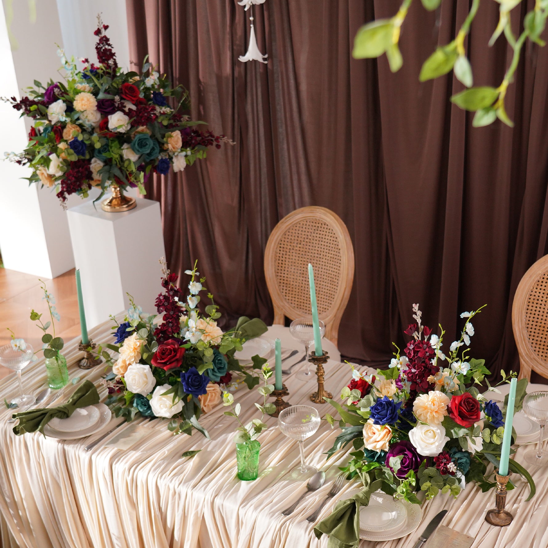 floral-arch-with-mixed-flowers