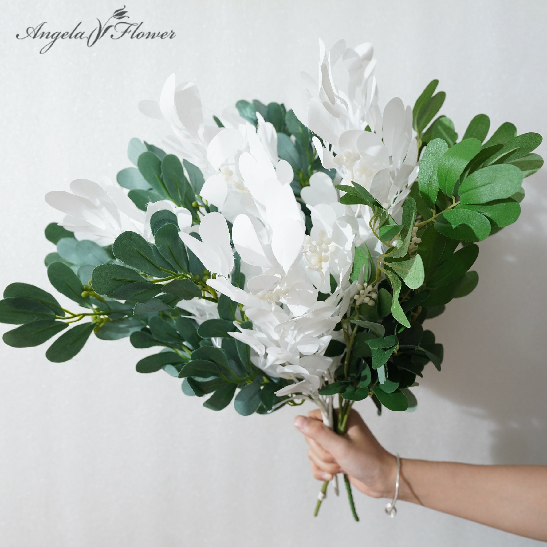 mixed‑white‑green‑artificial‑jujube‑leaf‑sprays‑hand‑held‑bouquet