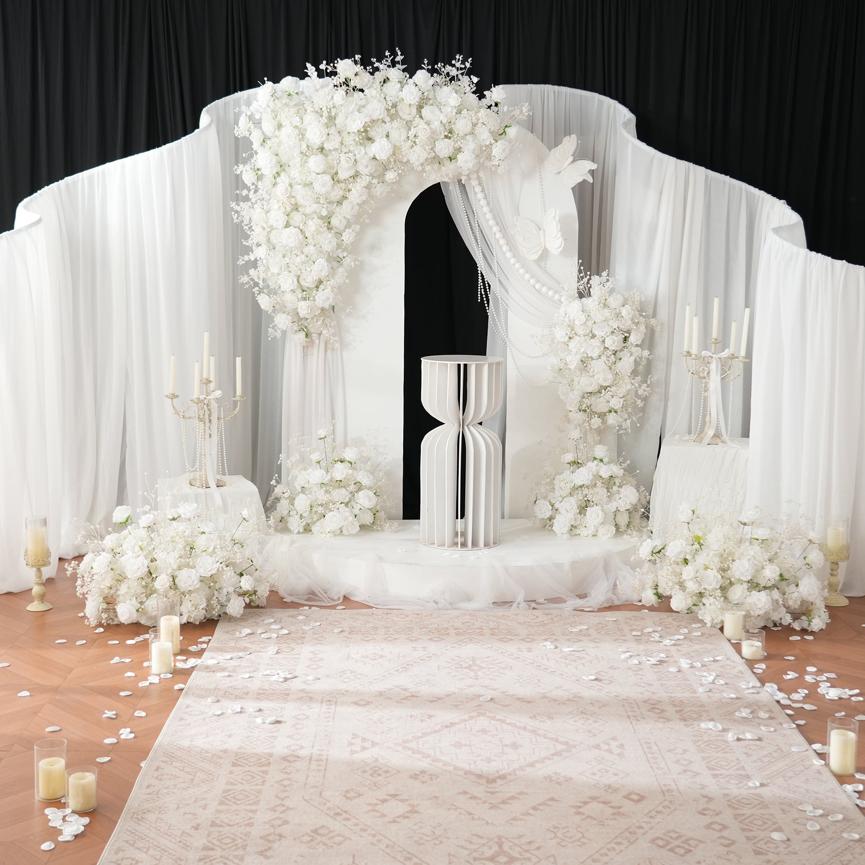 Modern event‑use curved metal backdrop structure