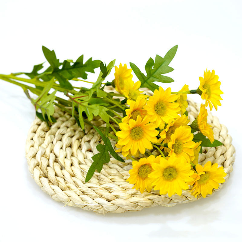wedding_table_faux_daisy_arrange