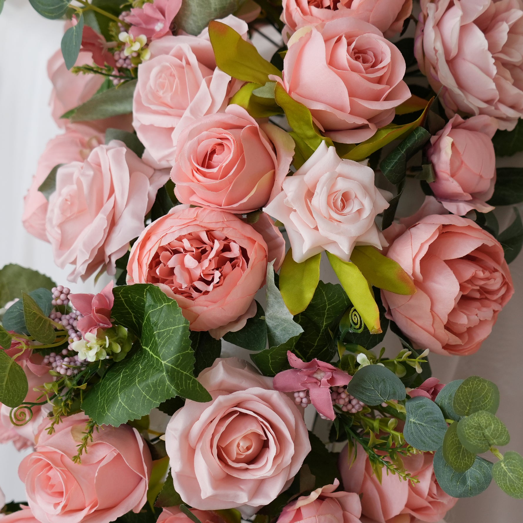 silk ranunculus mixed bloom trailing table flower for wedding banquet