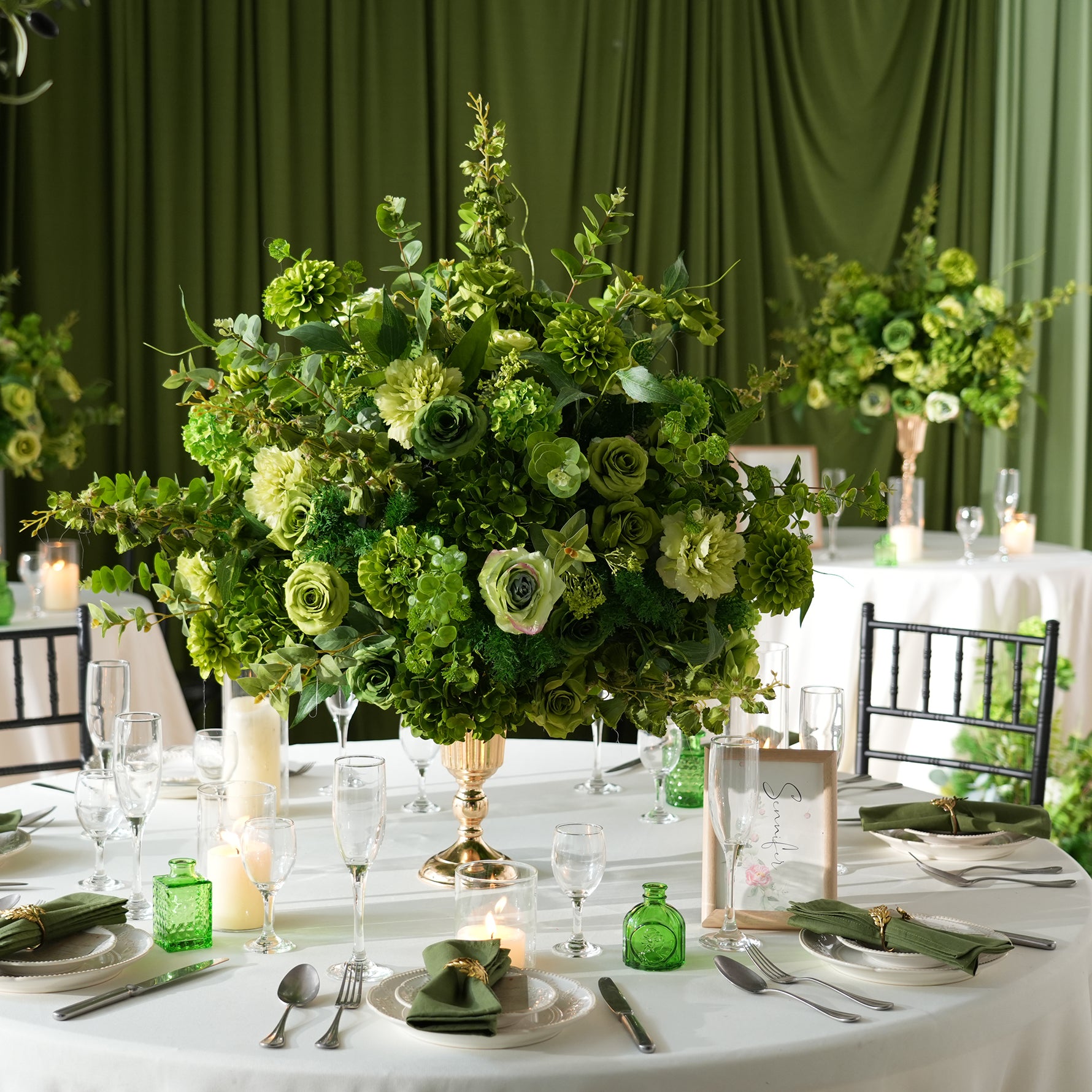 green-hydrangea-ranunculus-floral-arrangement