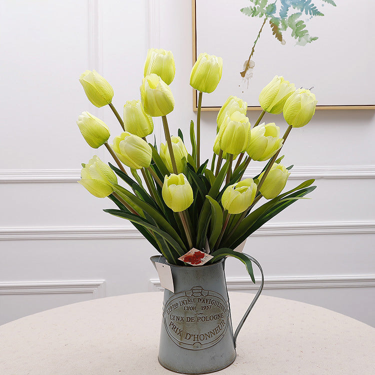 open_shelf_tulip_decor_accents