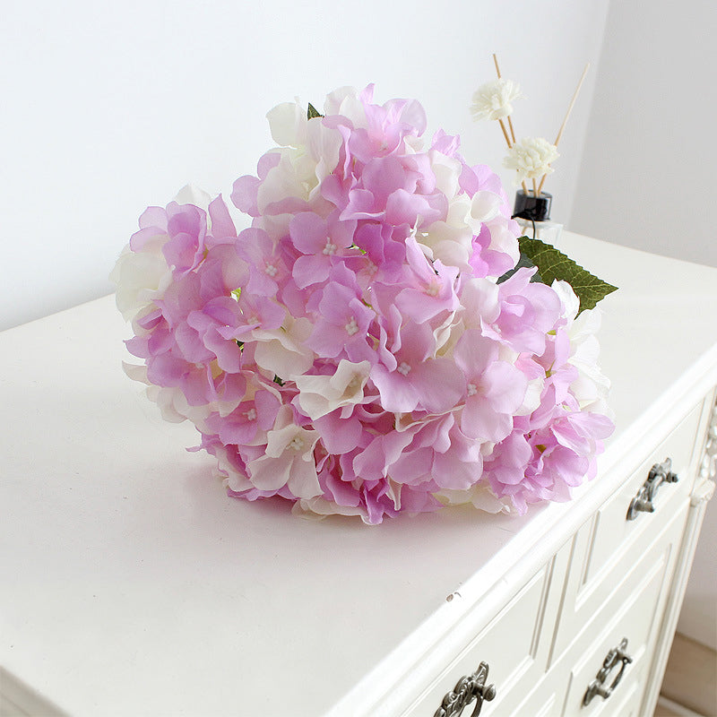 mint_hydrangea_bloom