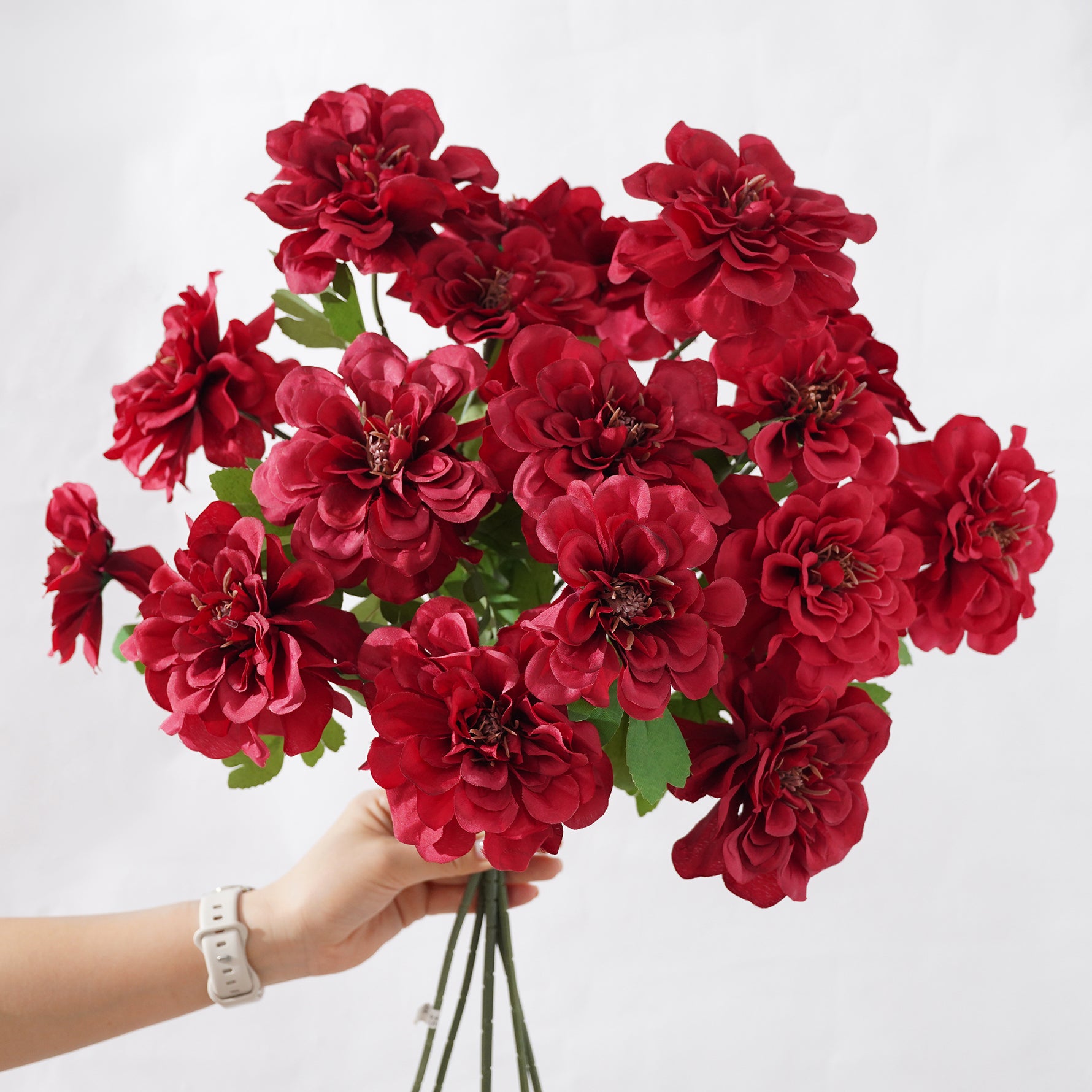 cream-ranunculus-vase-decor