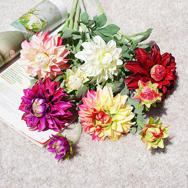 blush_faux_dahlia_table_setup