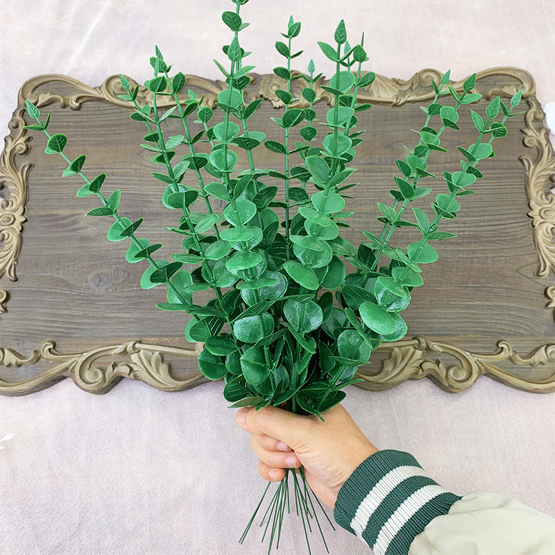 emerald_green_silk_eucalyptus_sprigs