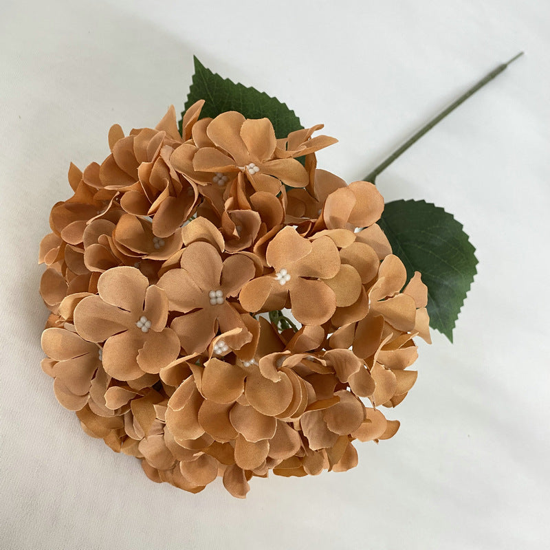 artificial-hydrangea-table-decor