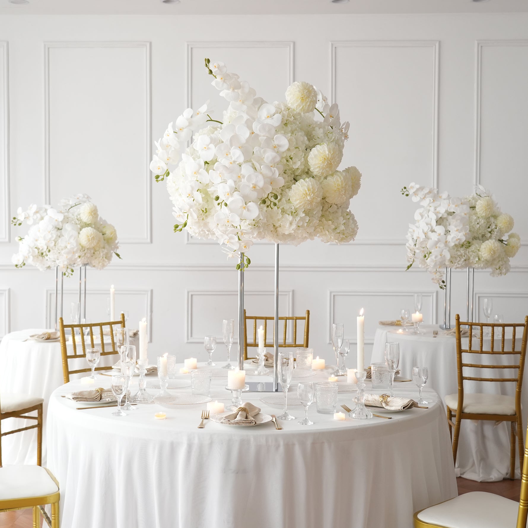 Romantic White Artificial Flower Arrangement For Wedding Banquet