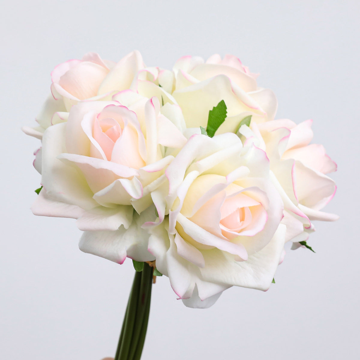 bridal_hand_bouquet_realistic_roses