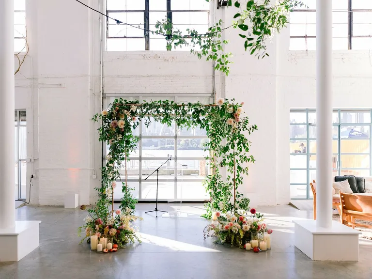 14 Show-Stopping Ideas for Your Wedding With Arch Decorations