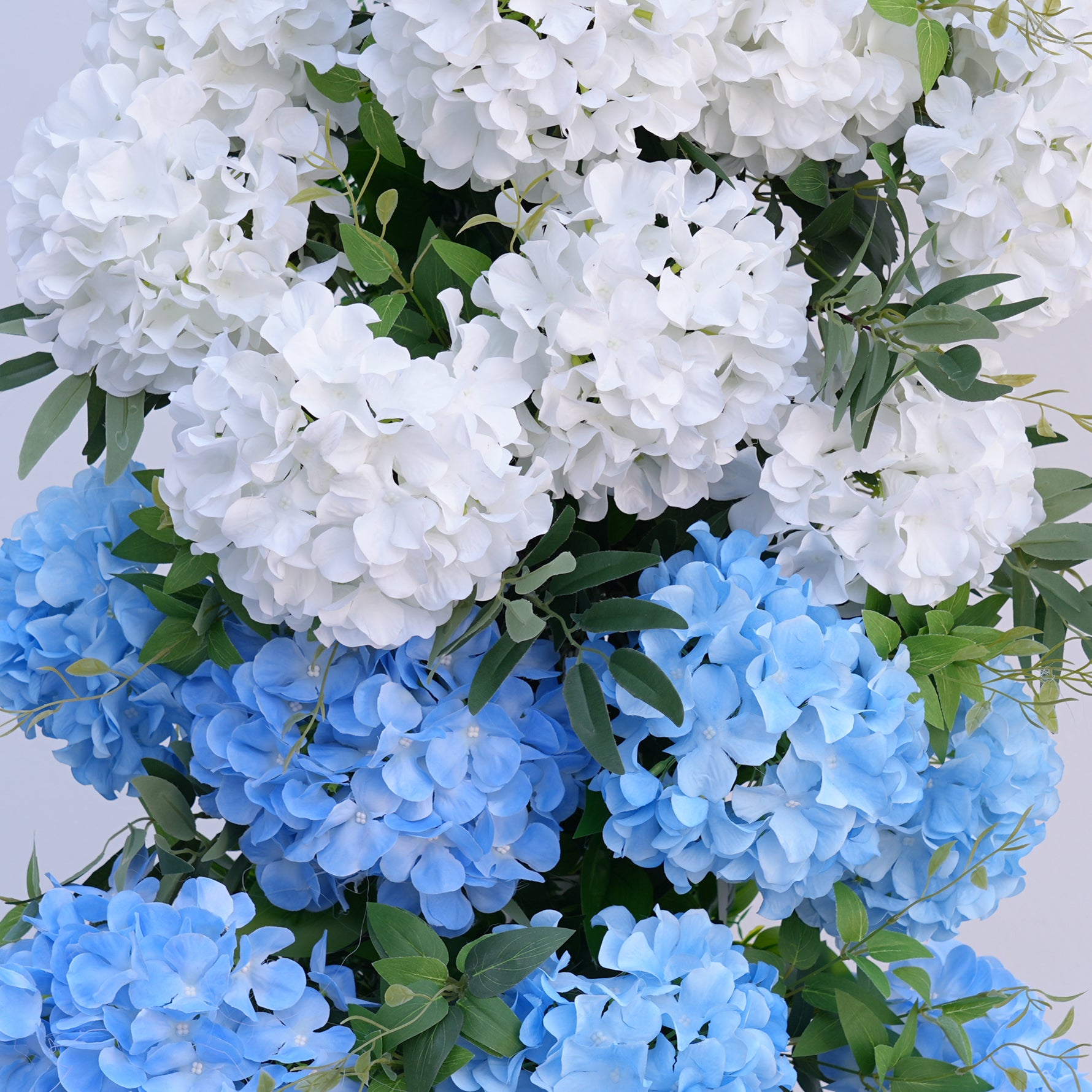 A8899 White Blue Gradient Hydrangea Green Leaf Wedding Background