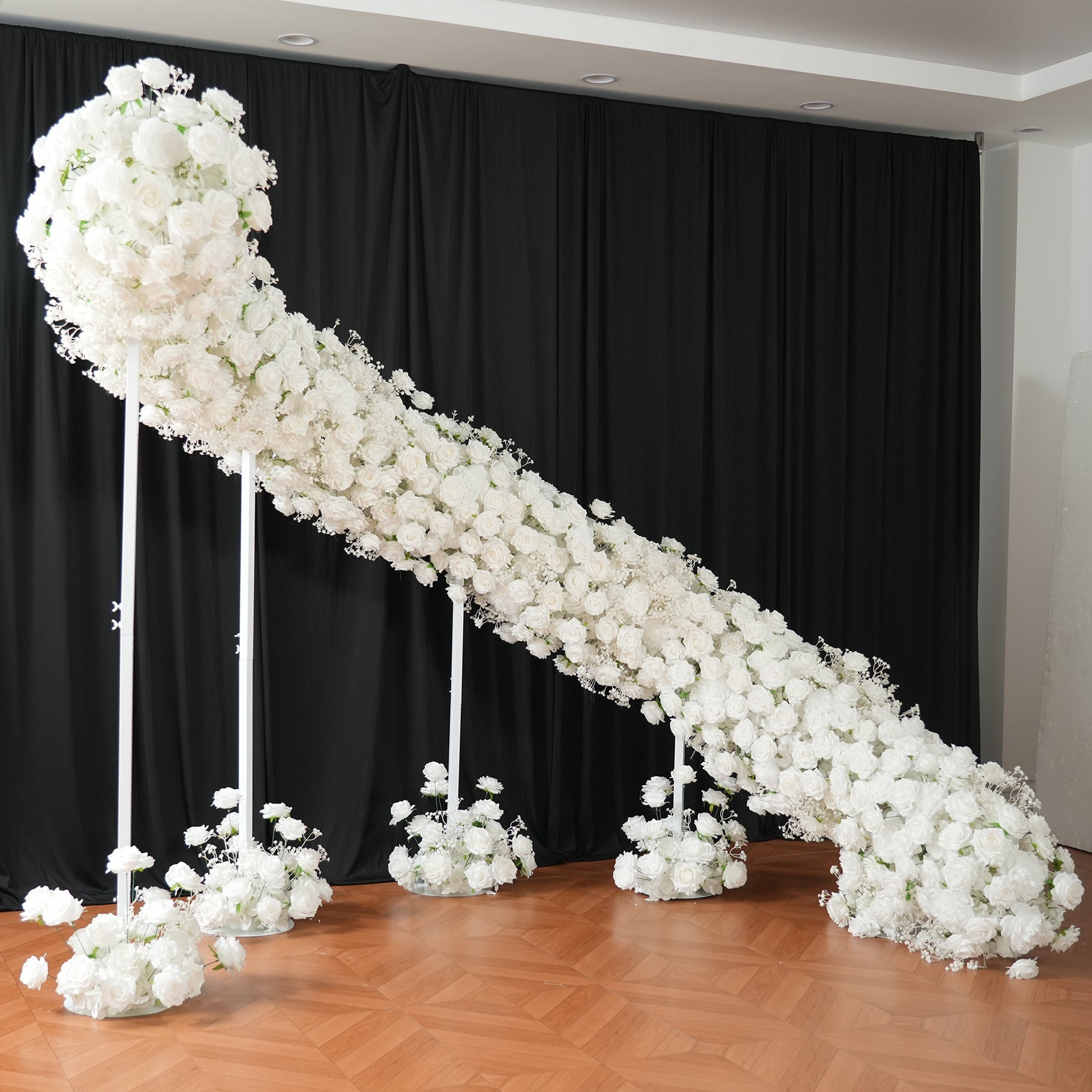 A9159 Metal S-Shaped Rotating Stand White Wedding Backdrop Flower