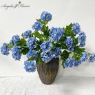 blue_hydrangea_bouquet_vase_display