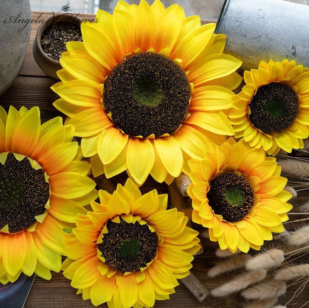 fake_sunflower_mixed_bloom_sizes