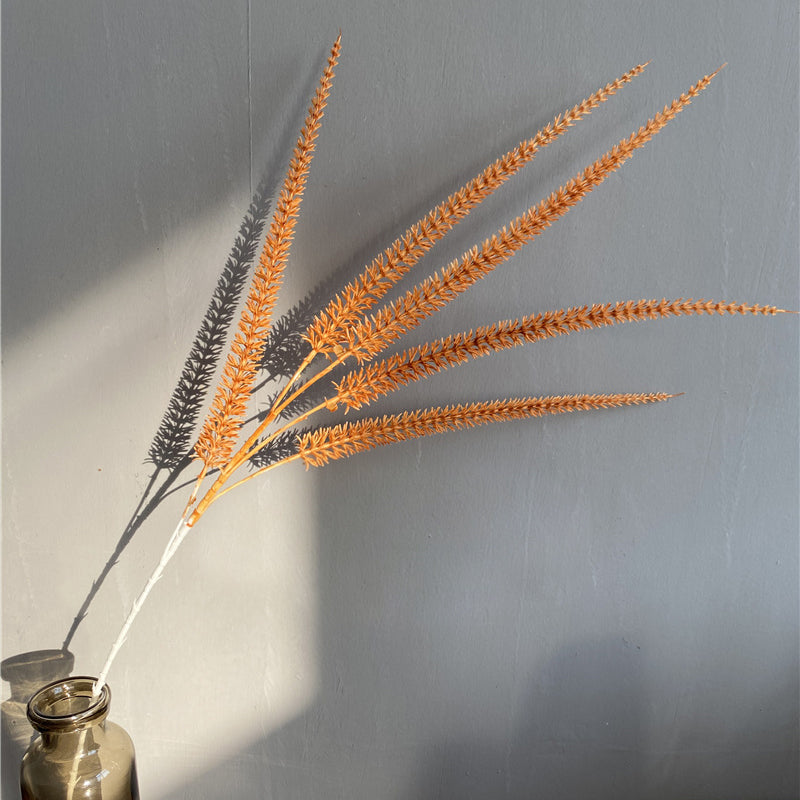 faux‑cat‑tail‑stems‑wedding‑arrangement
