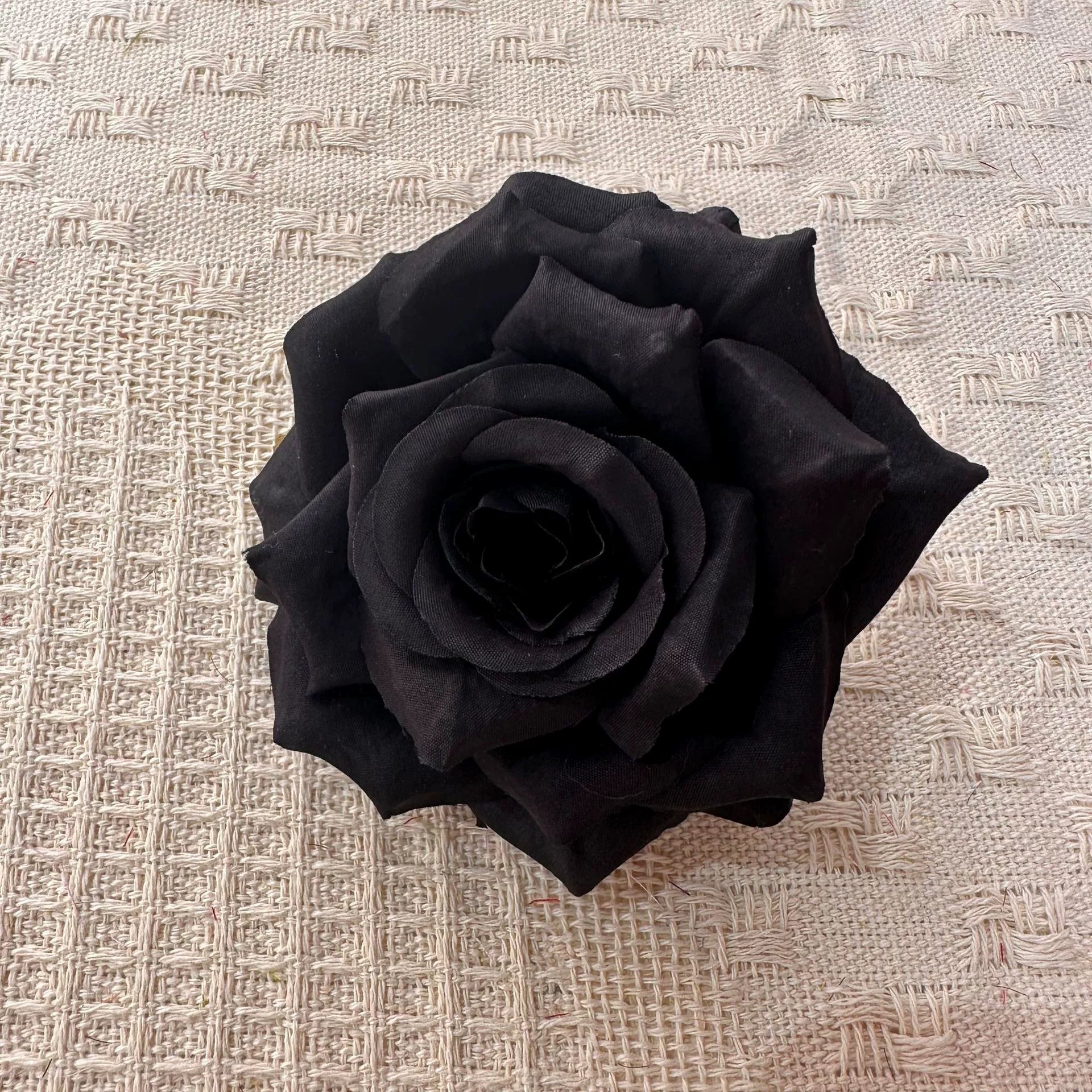 Terracotta artificial rose head DIY flower arrangement
