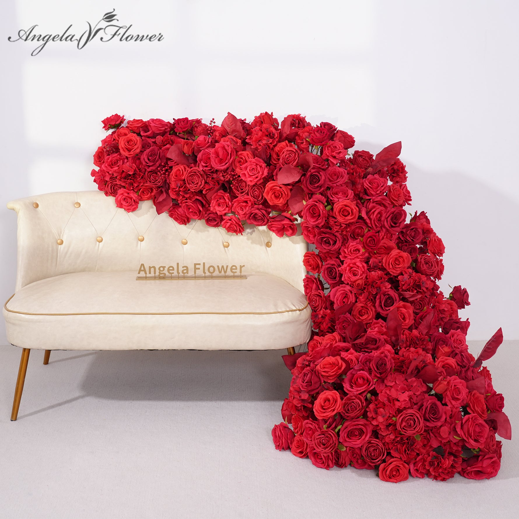 ivory_white_floor_draping_sofa_flower_runner