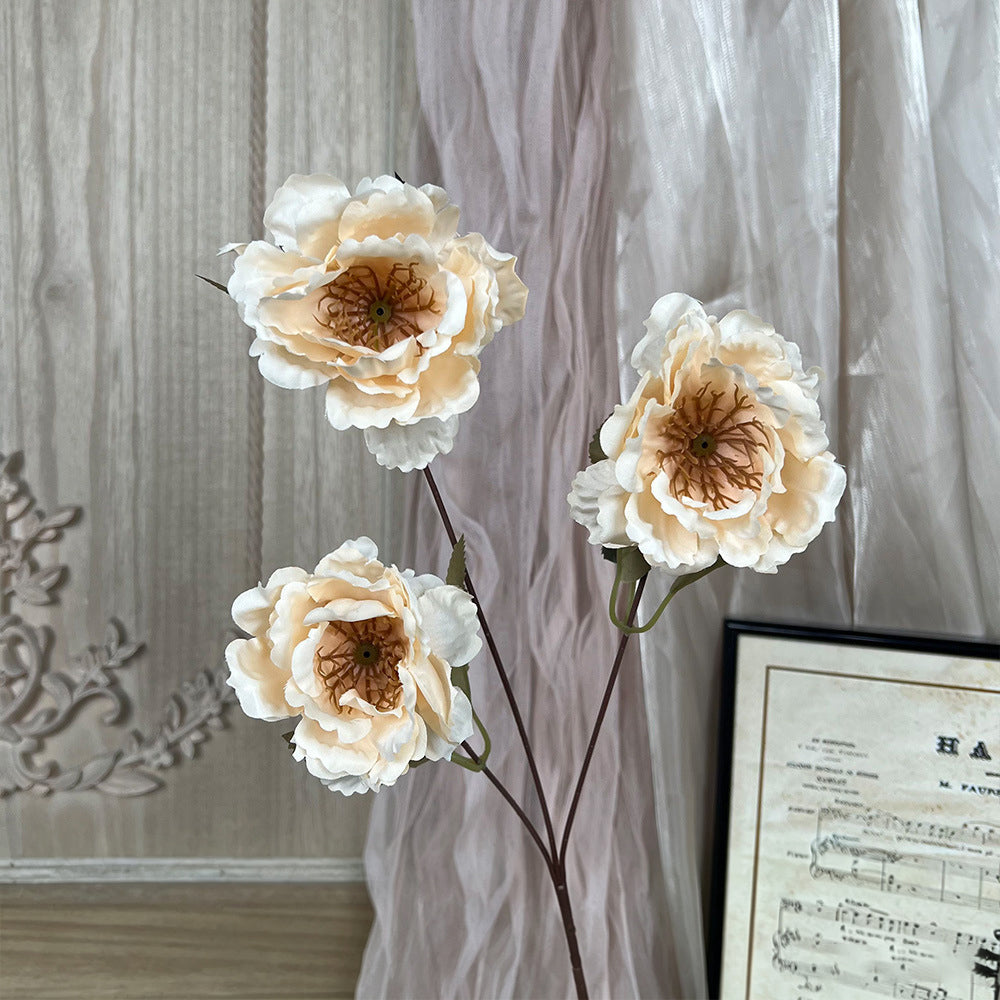 dusty_mauve_fake_gardenia_bloom_close_up