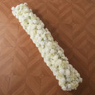 minimalist_white_wedding_table_centerpiece