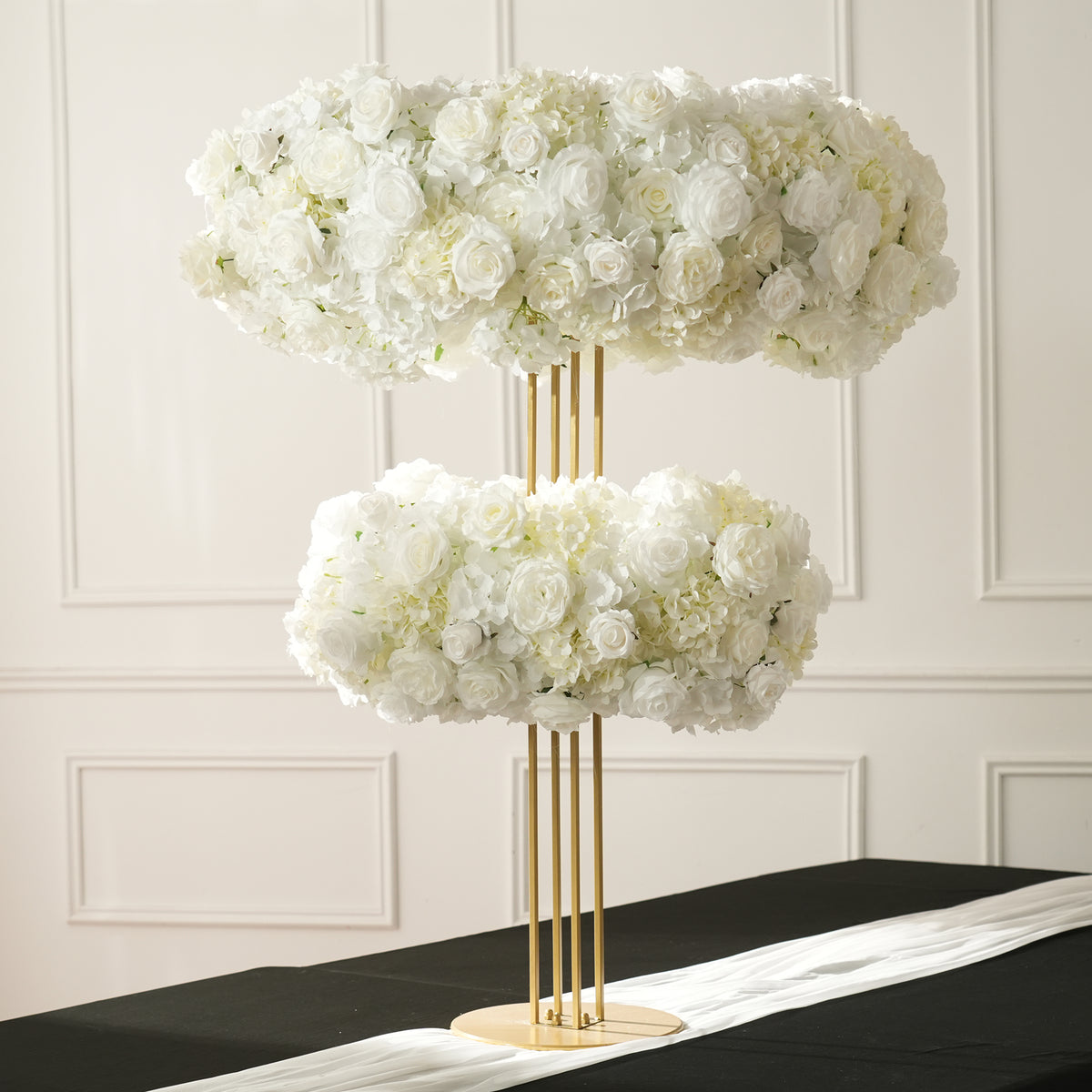 modern_white_event_floral_centerpiece