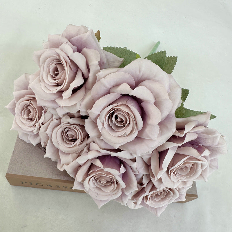 antique_ivory_rose_cluster_closeup