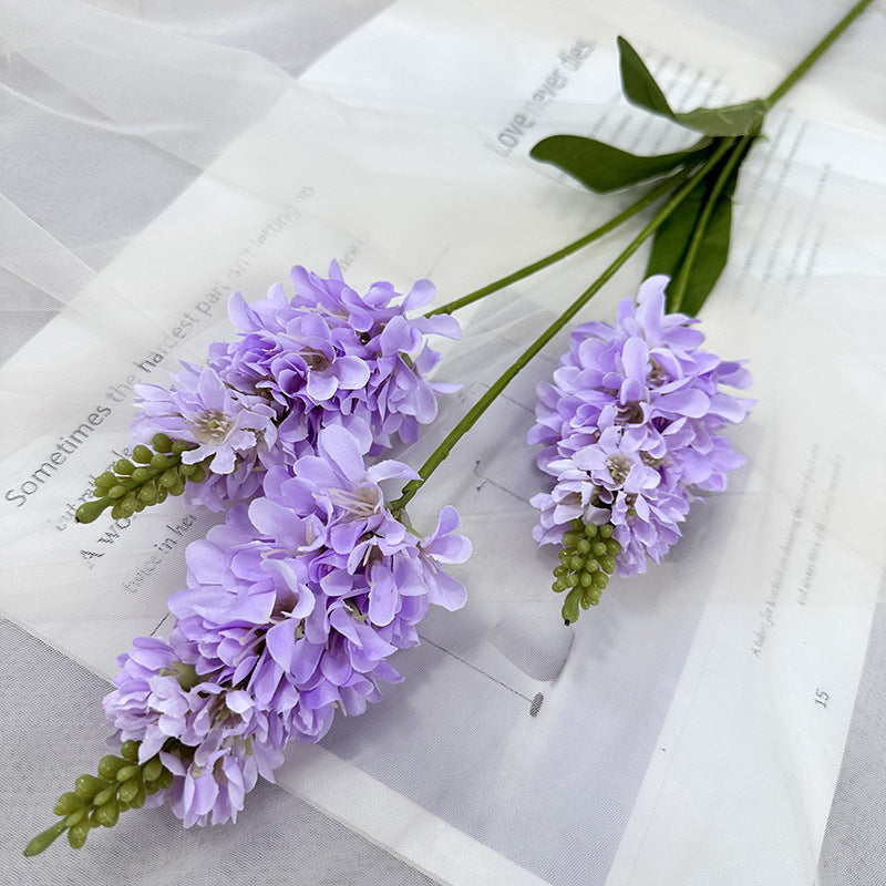 neutral_table_delphinium_vase_lifestyle