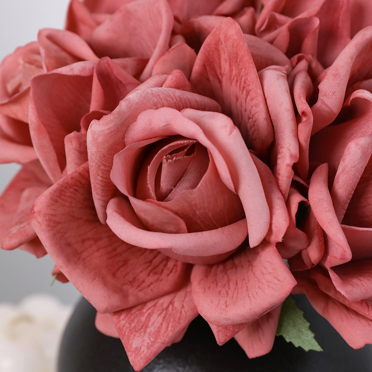 burgundy_wine_rose_single_stem_view