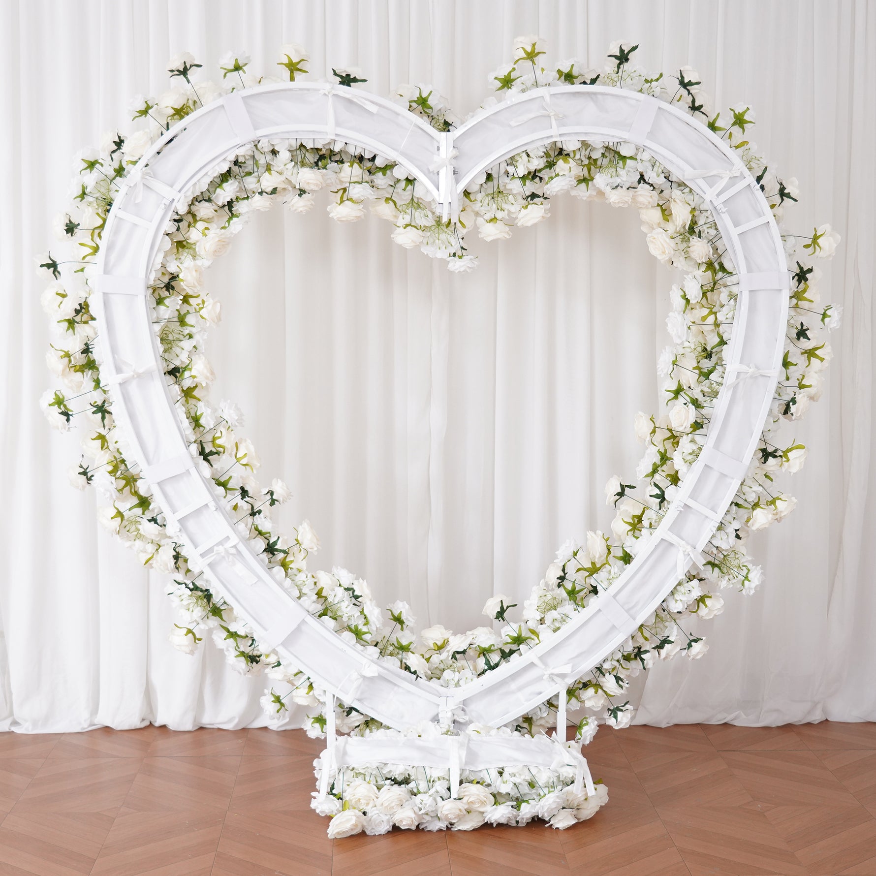 Elegant Artificial Flower Heart Arch For Outdoor Wedding
