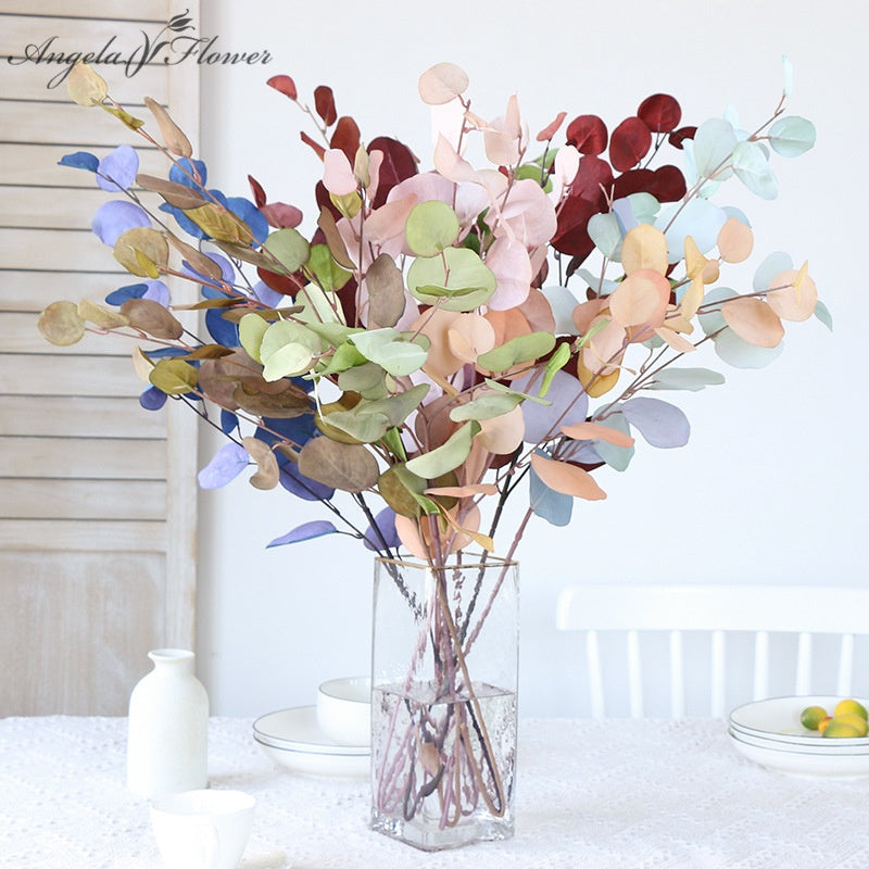 pastel_eucalyptus_bouquet_table_setup