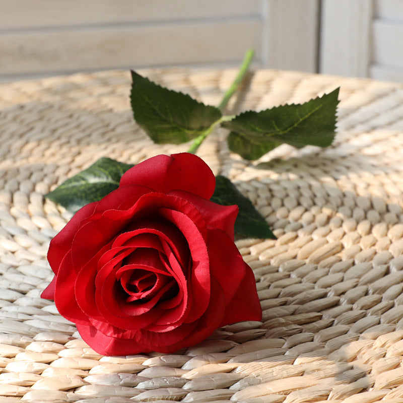 romantic-artificial-red-rose-arrangement