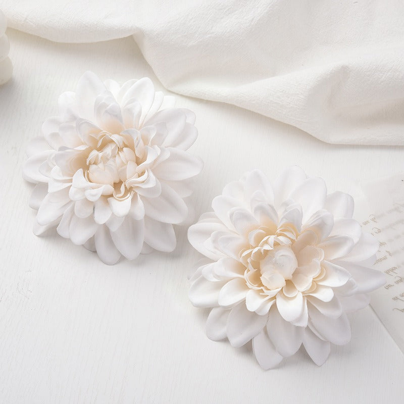 fabric_dahlia_head_for_flower_wall