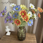 clear_glass_daisy_table_arrangement