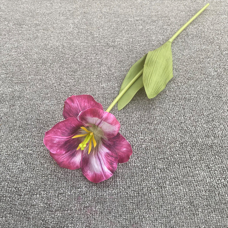 faux‑tulip‑stem‑spring‑wedding‑decor