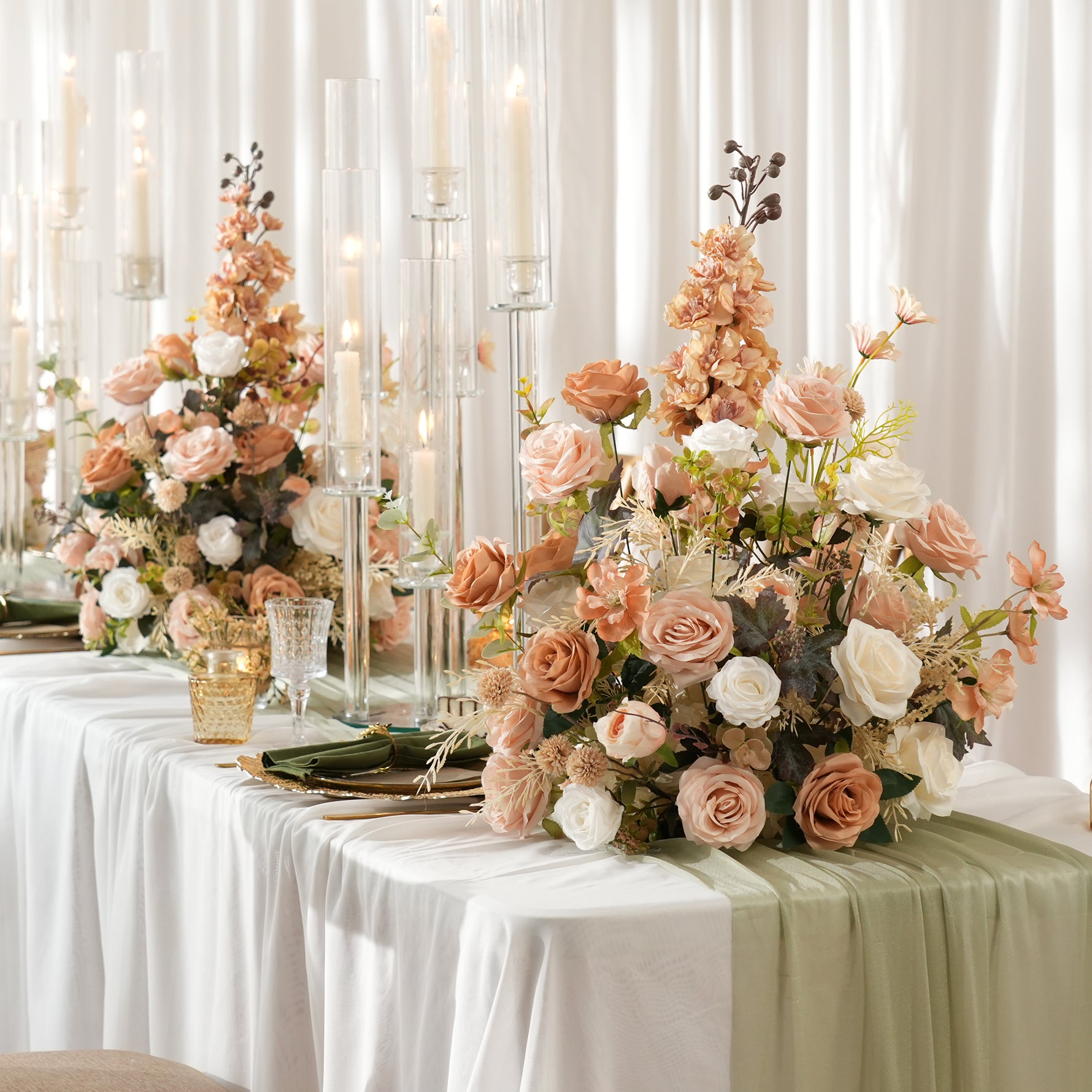 cream-white-floral-arrangement-wedding