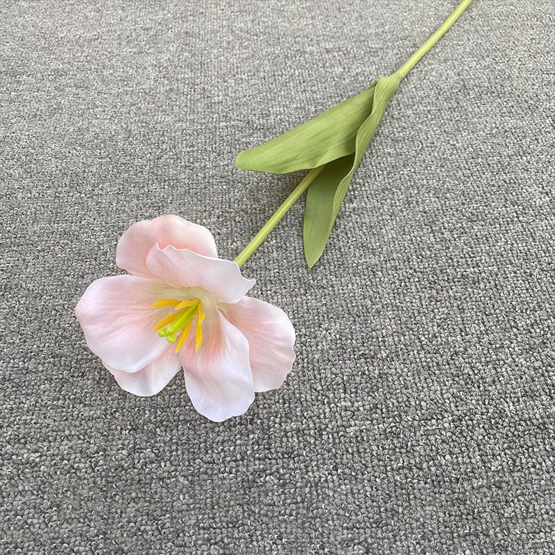 artificial‑tulip‑flower‑stems‑diy‑wedding‑bouquet‑making