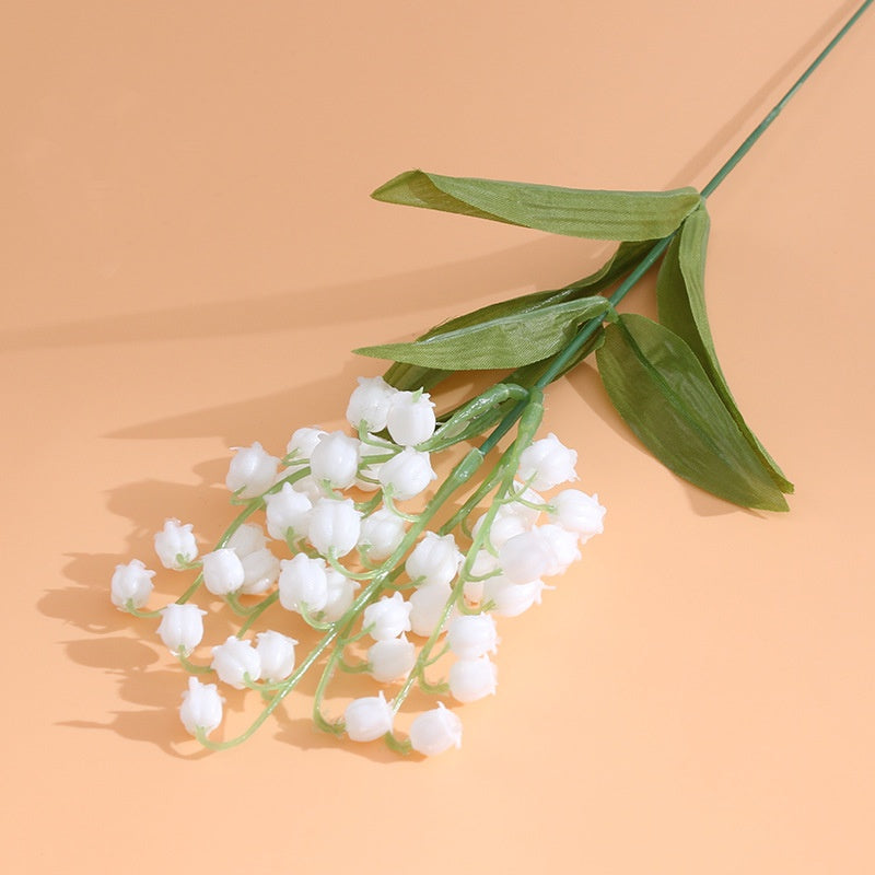 flexible_stem_lily_of_valley_bouquet