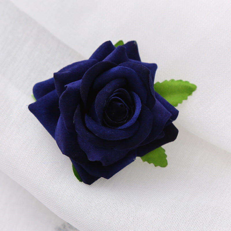 white_rose_head_invitation_decor