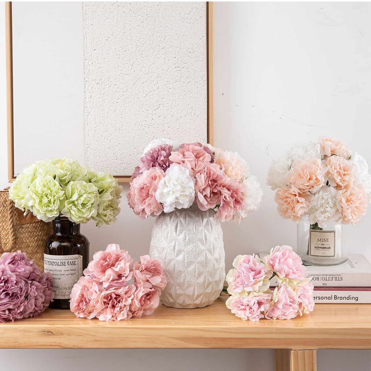 pastel_pink_peony_bloom_closeup