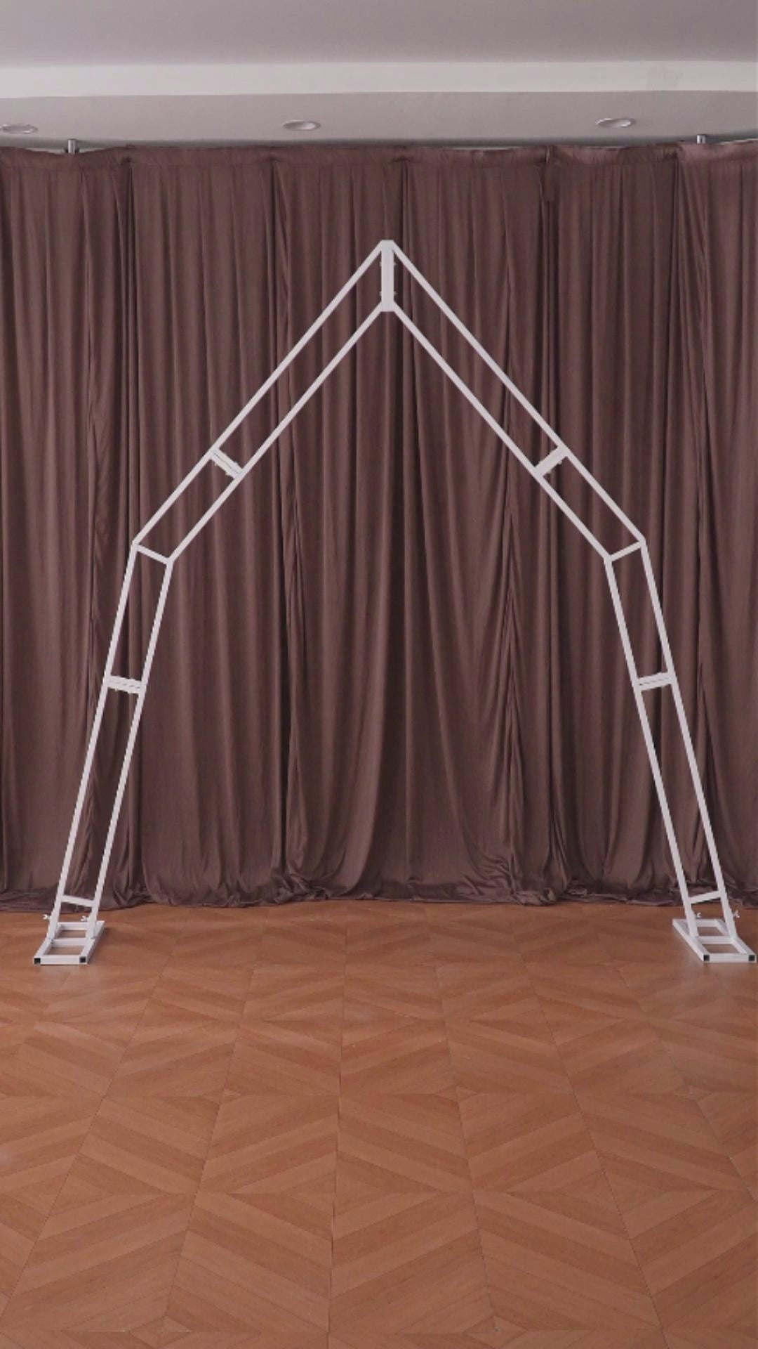 pointed_top_metal_arch_bare_frame