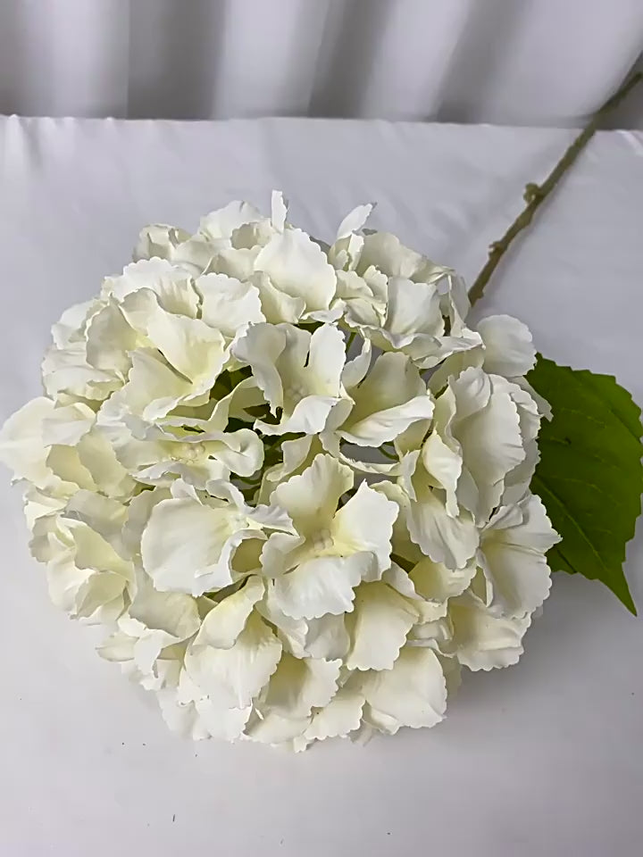 faux-hydrangea-wedding-flower