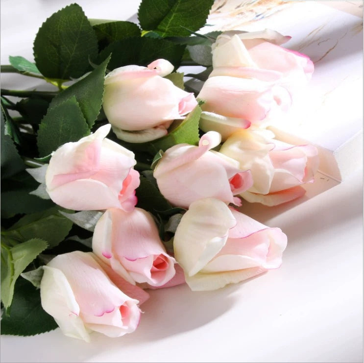 faux-rose-buds-romantic-home-table-styling
