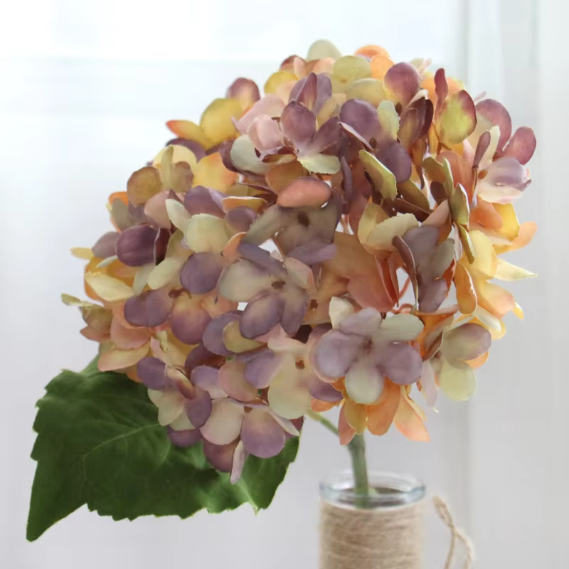 ivory_hydrangea_centerpiece