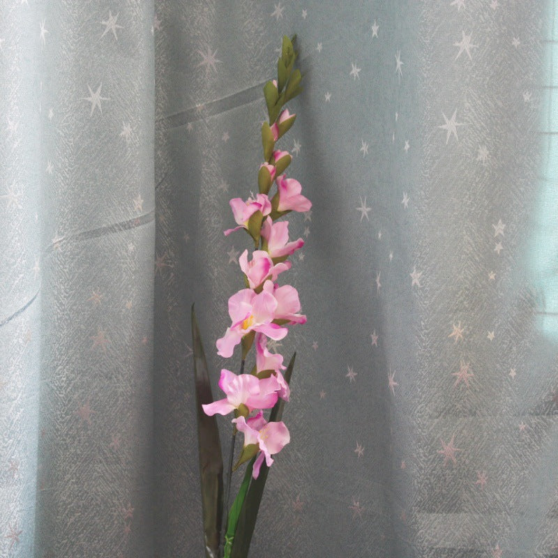 faux_gladiolus_table_centerpiece