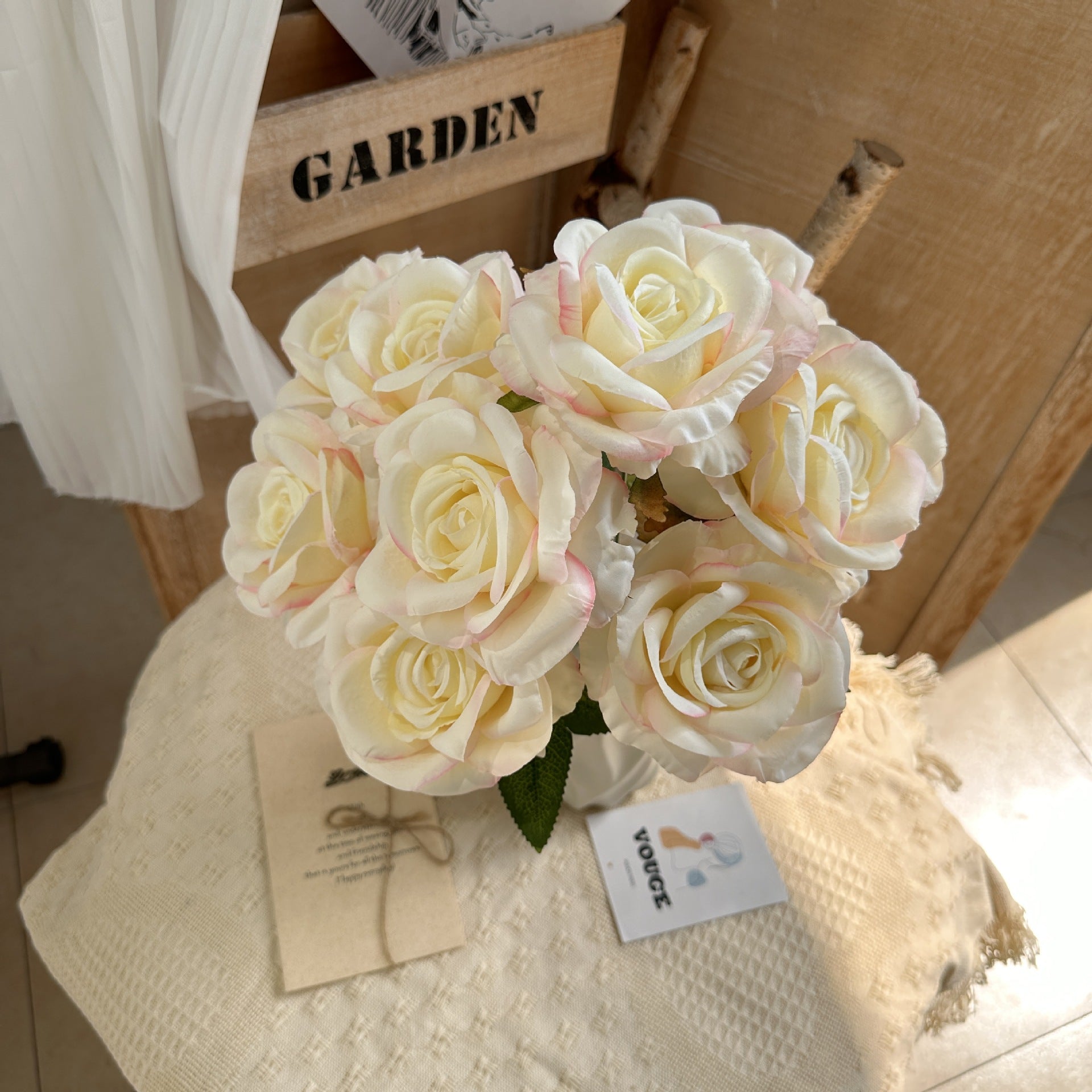 Coral pink artificial rose bouquet for party