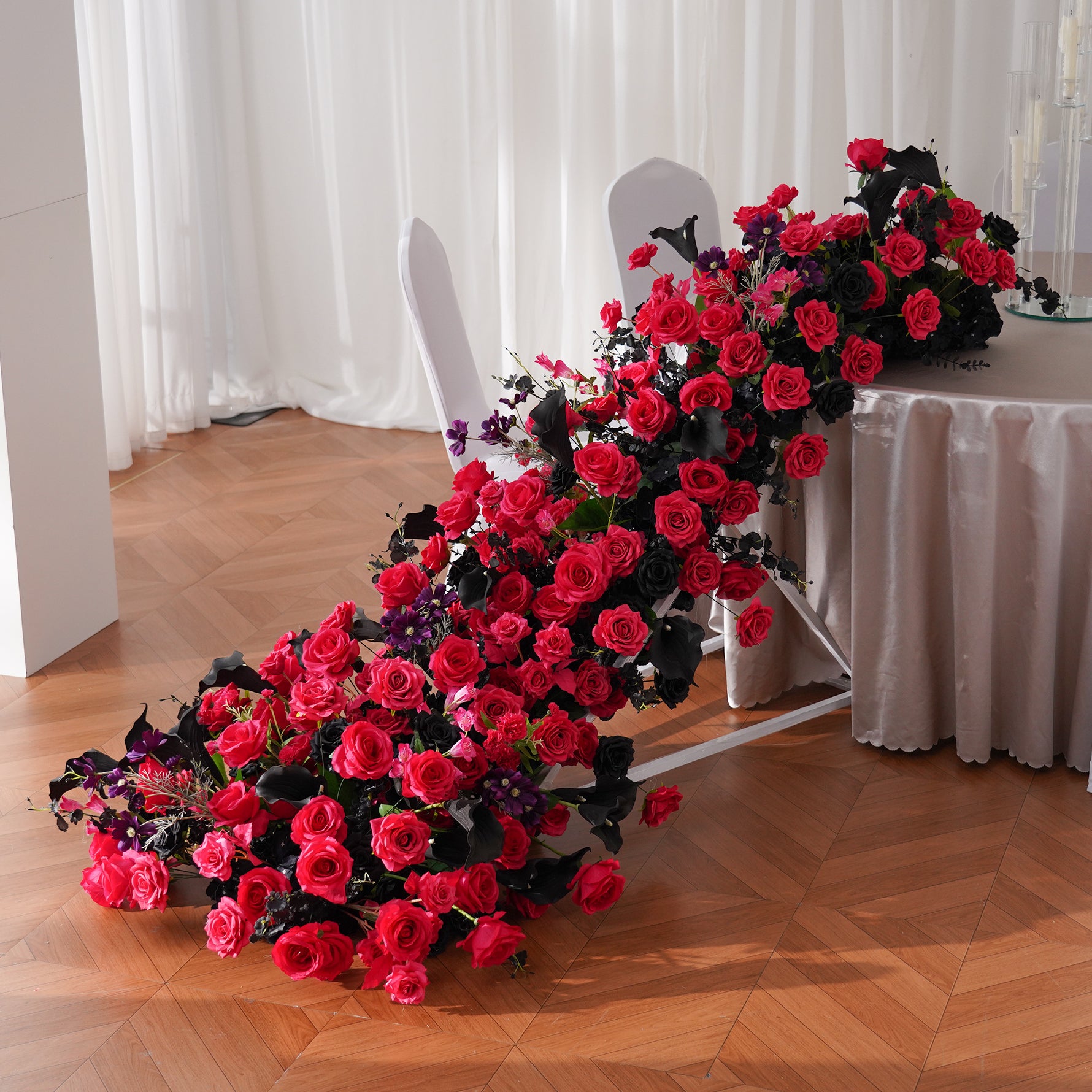 faux-flower-runner-with-pearl-wedding-accent