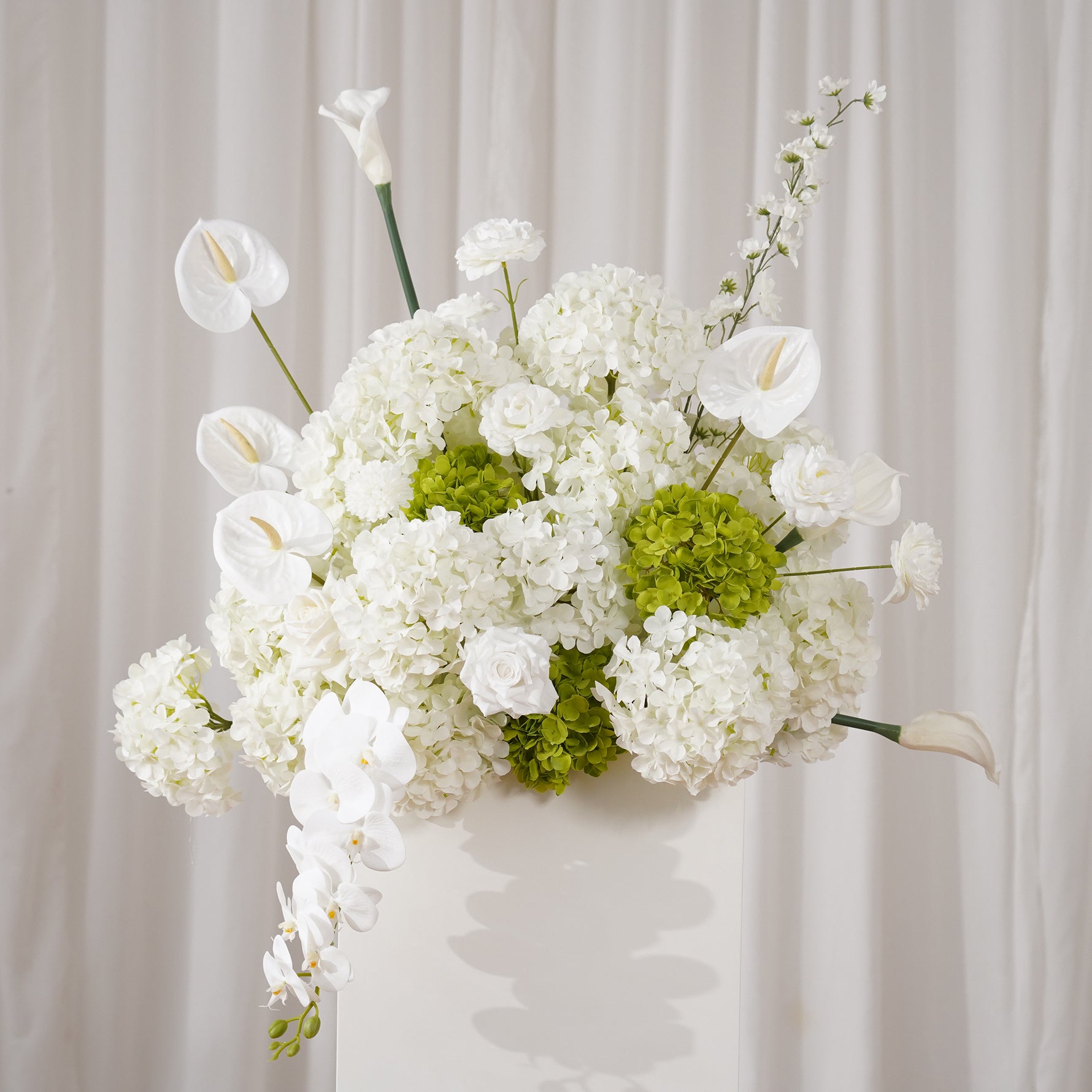 Neutral Tone Wedding Backdrop Flower Set