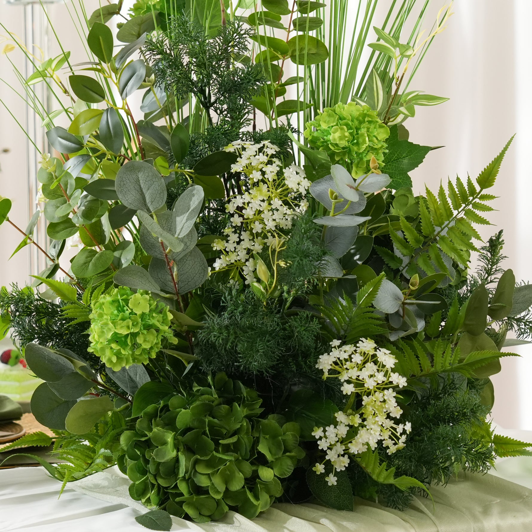 eucalyptus-hydrangea-floral-centerpiece